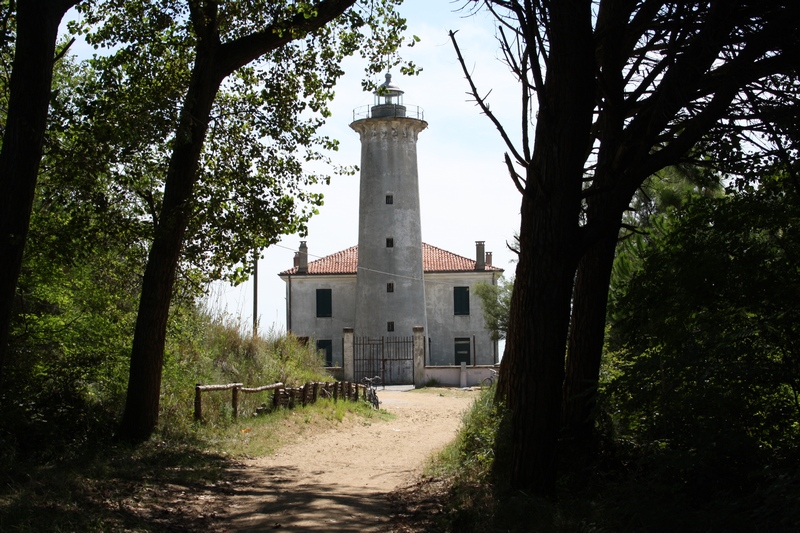 Il faro di Bibione e la foce del tagliamento